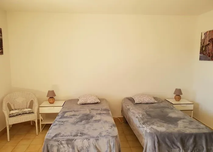 Résidence Lou Cigaloun - Ana Location * Gréoux-les-Bains